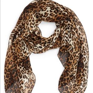 NORDSTROM LEOPARD PRINT SCARF
